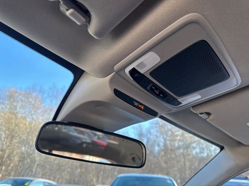 Certified 2025 Honda HR-V LX image 29