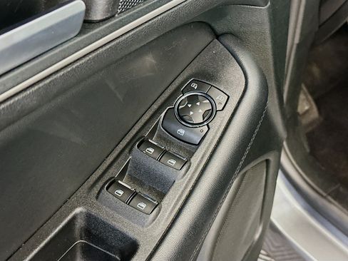 Used 2024 Ford Edge SEL image 15