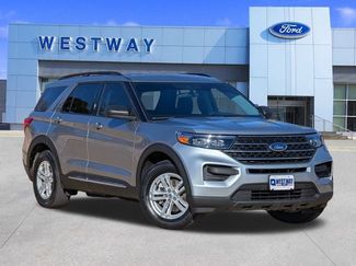 Used 2023 Ford Explorer XLT video 2