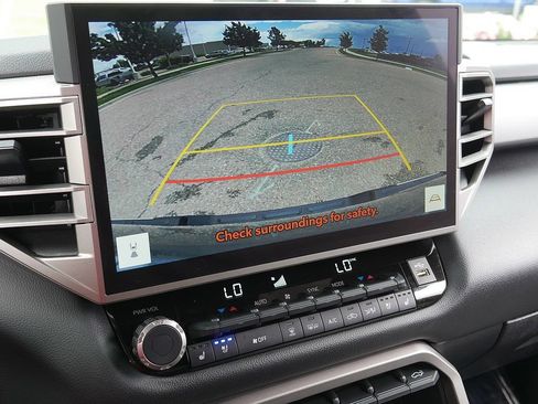 Used 2026 Toyota Tundra Limited AWD/4WD image 37