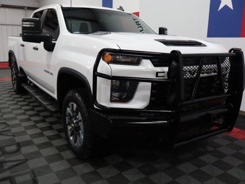 Used 2022 Chevrolet Silverado 2500 Custom w/ Custom Value Package AWD/4WD image 16