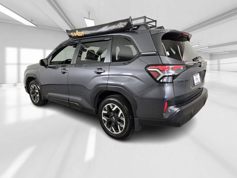 Certified 2025 Subaru Forester Premium w/ Convenience Package #2 AWD/4WD image 5