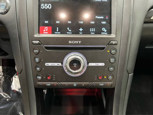 Used 2018 Ford Fusion Titanium image 10