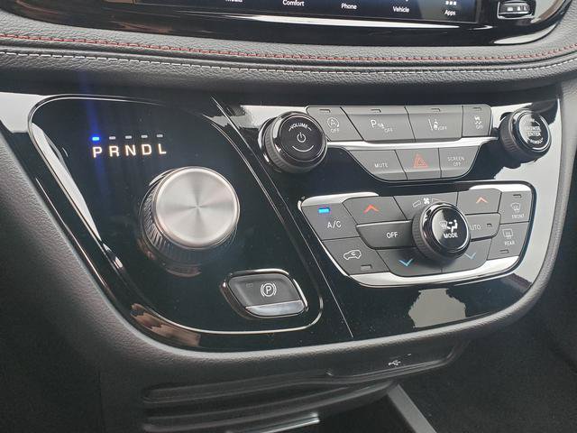 New 2027 Chrysler Pacifica Select FWD image 11