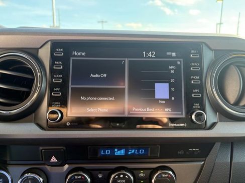 Used 2023 Toyota Tacoma TRD Off-Road w/ Technology Package image 15