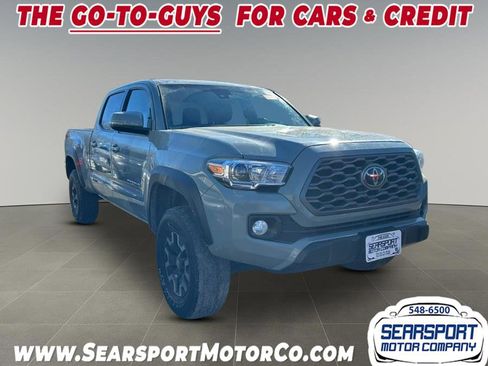 Used 2022 Toyota Tacoma TRD Off-Road image 3