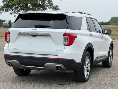 Used 2023 Ford Explorer Limited w/ Equipment Group 301A AWD/4WD image 55