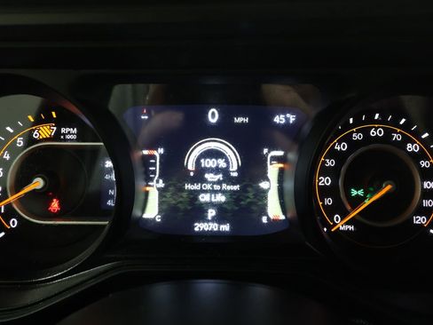 Used 2025 Jeep Wrangler Unlimited Rubicon image 11