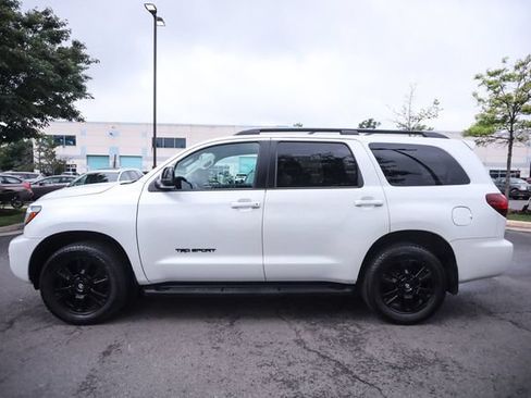 Used 2022 Toyota Sequoia TRD Sport AWD/4WD image 5