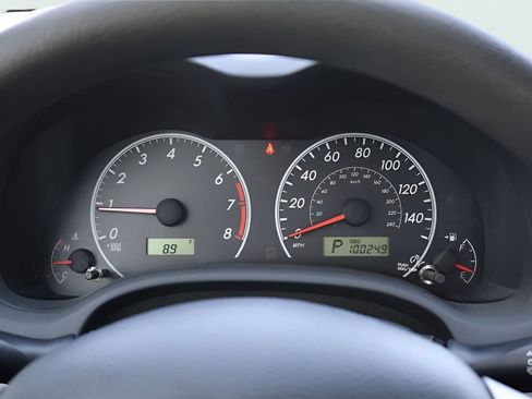 Used 2011 Toyota Corolla LE FWD image 25