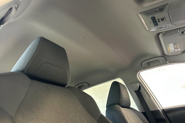 Used 2022 Toyota RAV4 XLE FWD image 19
