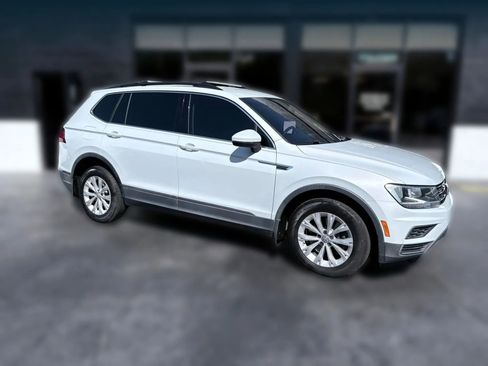 Used 2018 Volkswagen Tiguan SE image 8