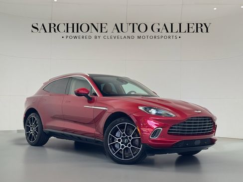 Used 2021 Aston Martin DBX image 1