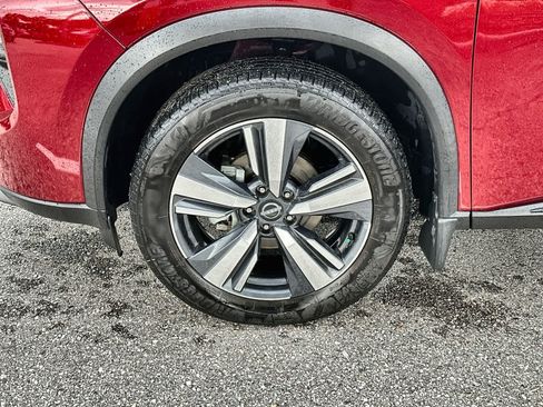 Used 2024 Nissan Rogue SL w/ SL Premium Package FWD image 13