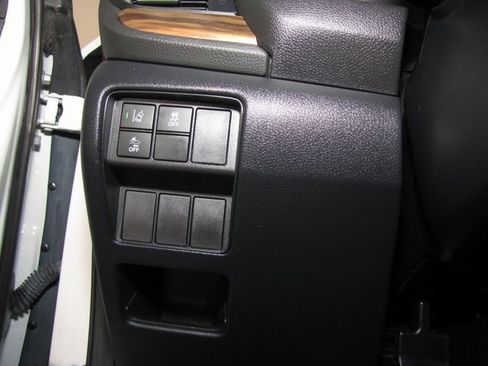 Certified 2022 Honda CR-V EX image 9