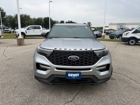 Used 2022 Ford Explorer ST-Line w/ Class IV Trailer Tow Package AWD/4WD image 2