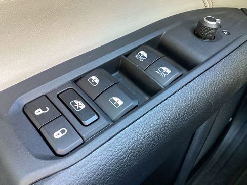 Used 2025 Jeep Compass Limited AWD/4WD image 26