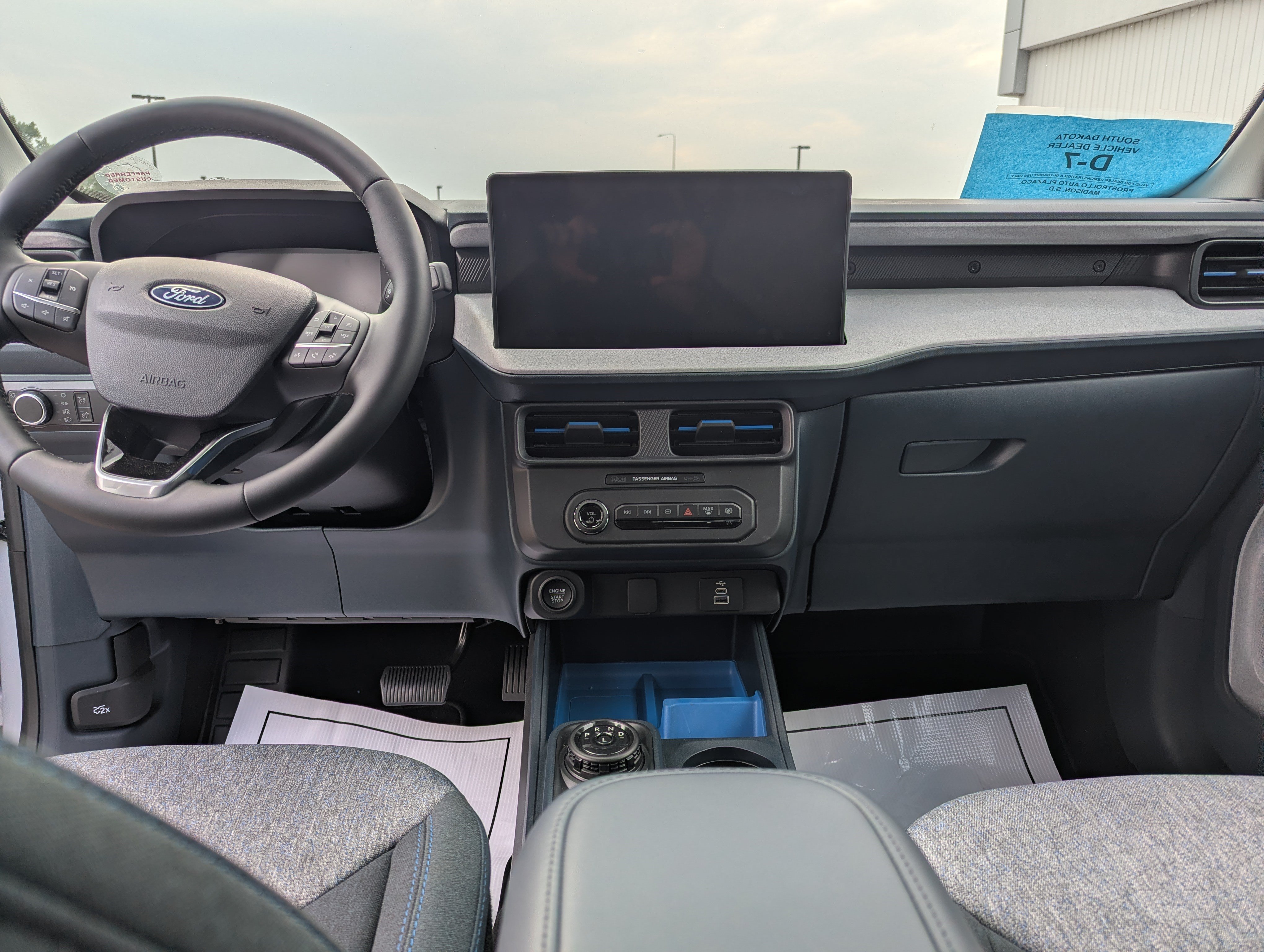 New 2025 Ford Maverick XLT w/ XLT Luxury Package FWD image 9