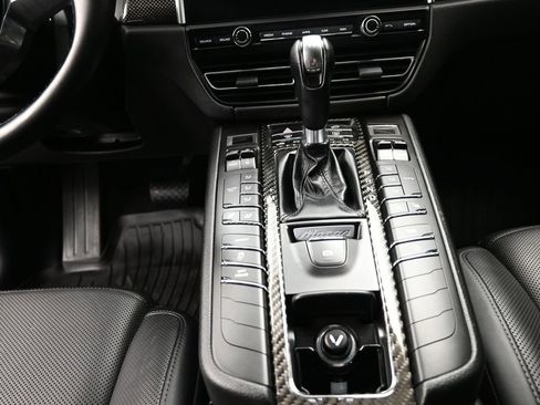 Used 2019 Porsche Macan S image 11