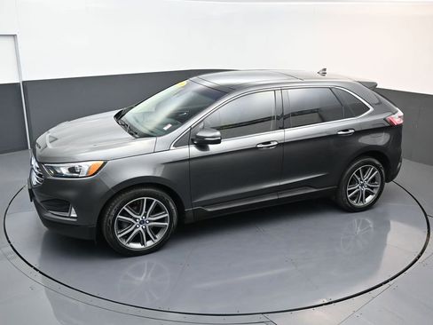 Used 2019 Ford Edge Titanium image 24