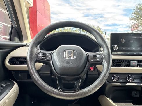 Used 2025 Honda HR-V LX image 14
