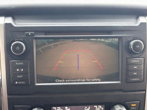 Used 2019 Nissan Titan SV w/ SV Convenience Package image 10