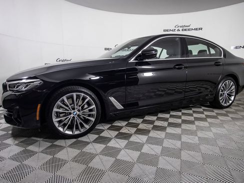 Used 2023 BMW 530i w/ Convenience Package RWD image 9