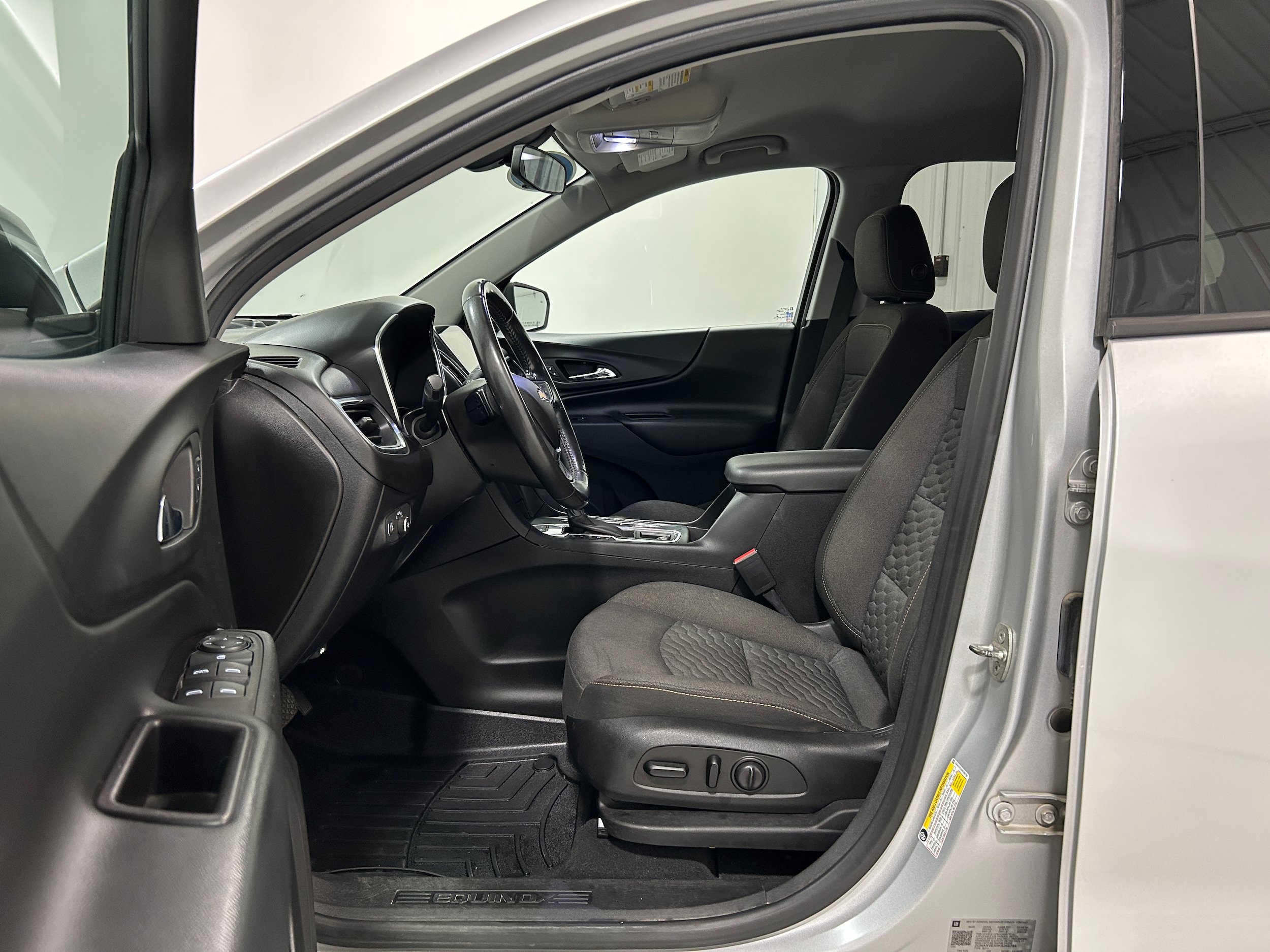 Used 2019 Chevrolet Equinox LT AWD/4WD image 4