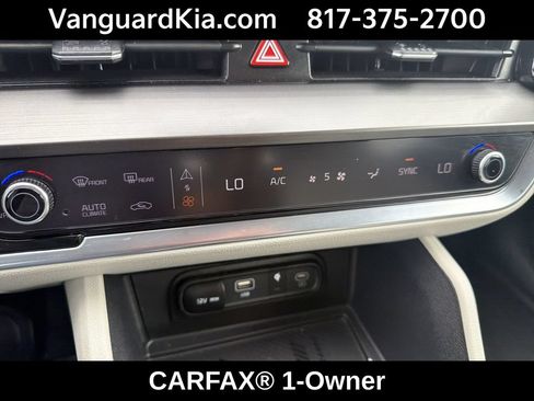 Certified 2025 Kia Sportage EX FWD image 19