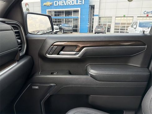 Used 2024 Chevrolet Silverado 1500 LT Trail Boss w/ Convenience Package II image 25