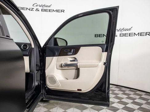 Used 2020 Mercedes-Benz GLB 250 4MATIC image 19