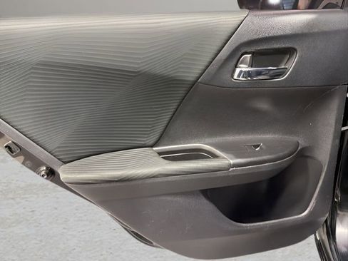 Used 2015 Honda Accord LX image 26
