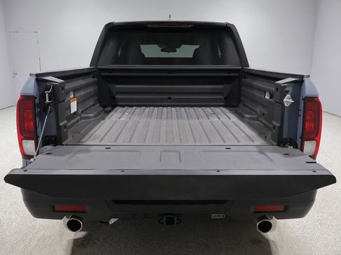 Used 2025 Honda Ridgeline Sport image 5