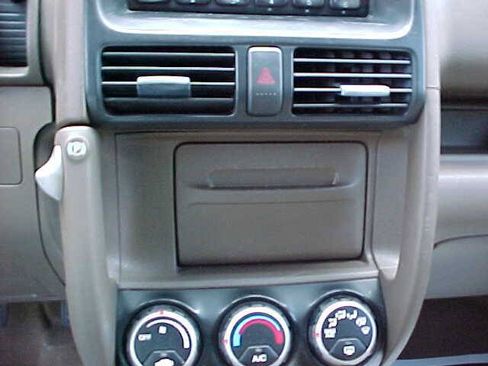 Used 2004 Honda CR-V EX image 32
