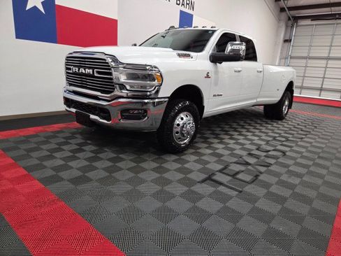 Used 2023 RAM 3500 Laramie AWD/4WD image 4