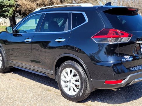 Used 2019 Nissan Rogue S w/ Special Edition Package image 4