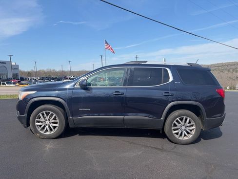 Used 2017 GMC Acadia SLE image 2