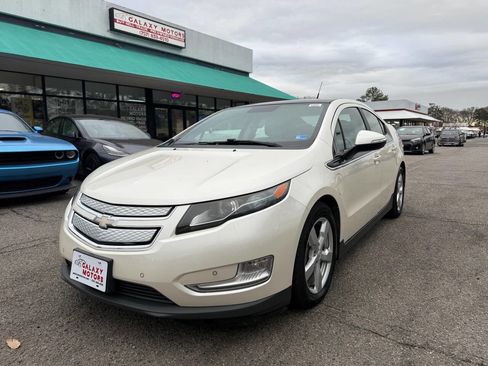 Used 2012 Chevrolet Volt Premium w/ Premium Trim Package image 1