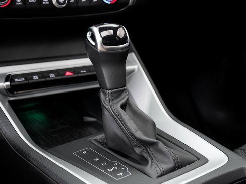 Used 2023 Audi Q3 2.0T Premium Plus w/ Premium Plus Package image 18