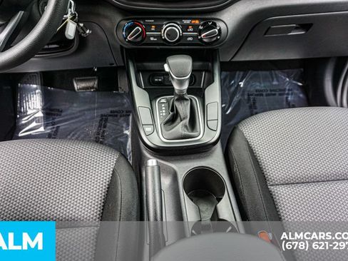 Used 2025 Kia Soul LX w/ LX Technology Package FWD image 39