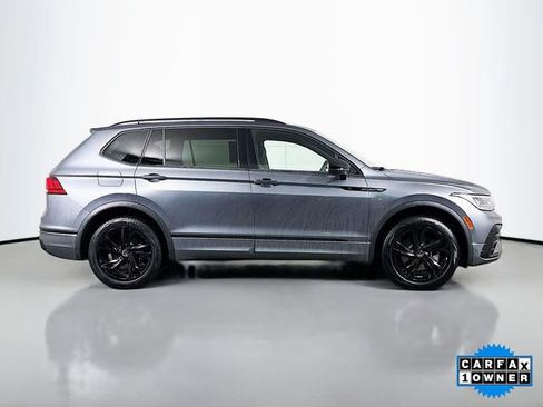 Certified 2024 Volkswagen Tiguan SE R-Line image 8