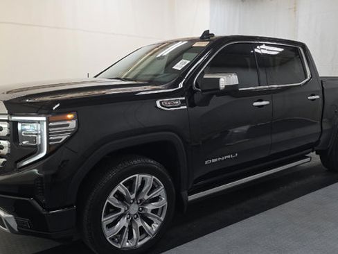 Used 2023 GMC Sierra 1500 Denali AWD/4WD image 6
