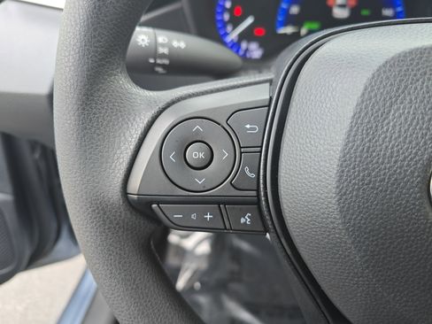 Used 2021 Toyota Corolla LE image 17