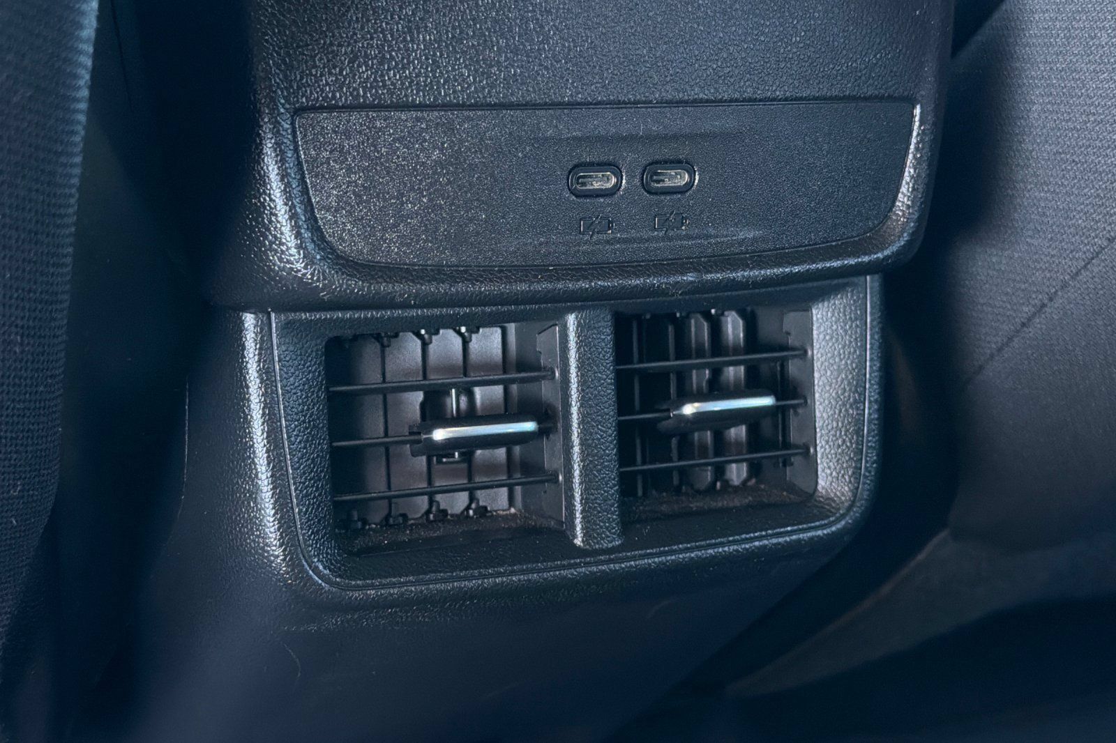Used 2025 Chevrolet Equinox LT FWD image 16