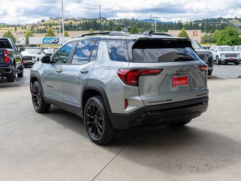 Used 2026 GMC Terrain Elevation w/ Elevation Premium Package AWD/4WD image 5