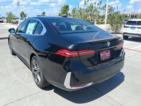 New 2027 BMW 530i RWD image 4
