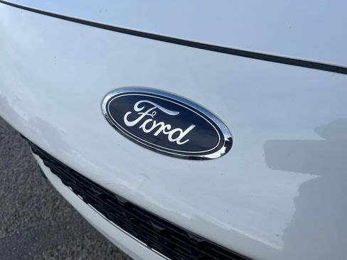 Used 2020 Ford Escape SE image 23