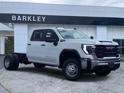 New 2026 GMC Sierra 3500 Pro w/ Convenience Package
