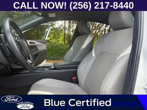 Used 2025 Toyota Camry SE FWD image 18
