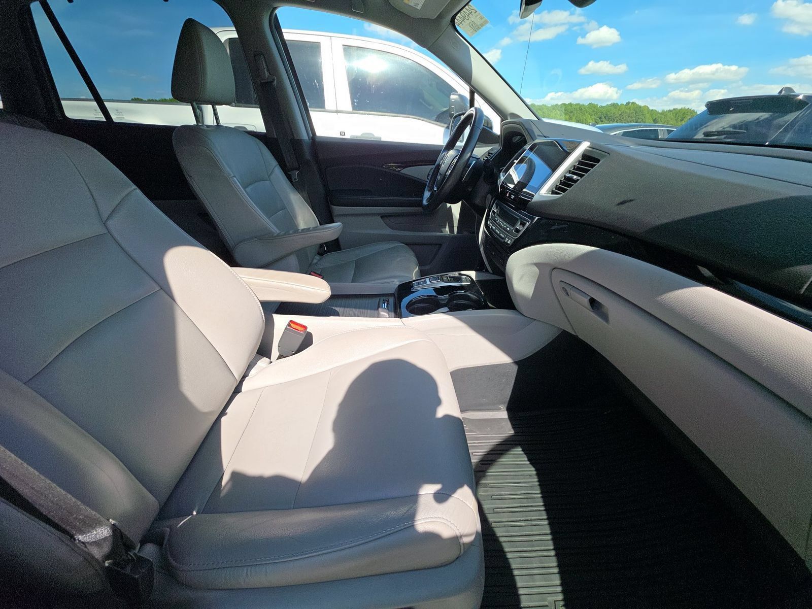 Used 2017 Honda Pilot Touring image 11